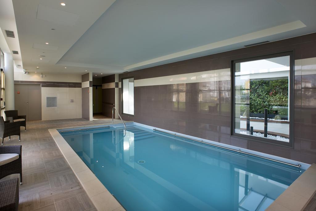 Domitys Les Cigales Du Luberon Aparthotel Cavaillon Exterior photo